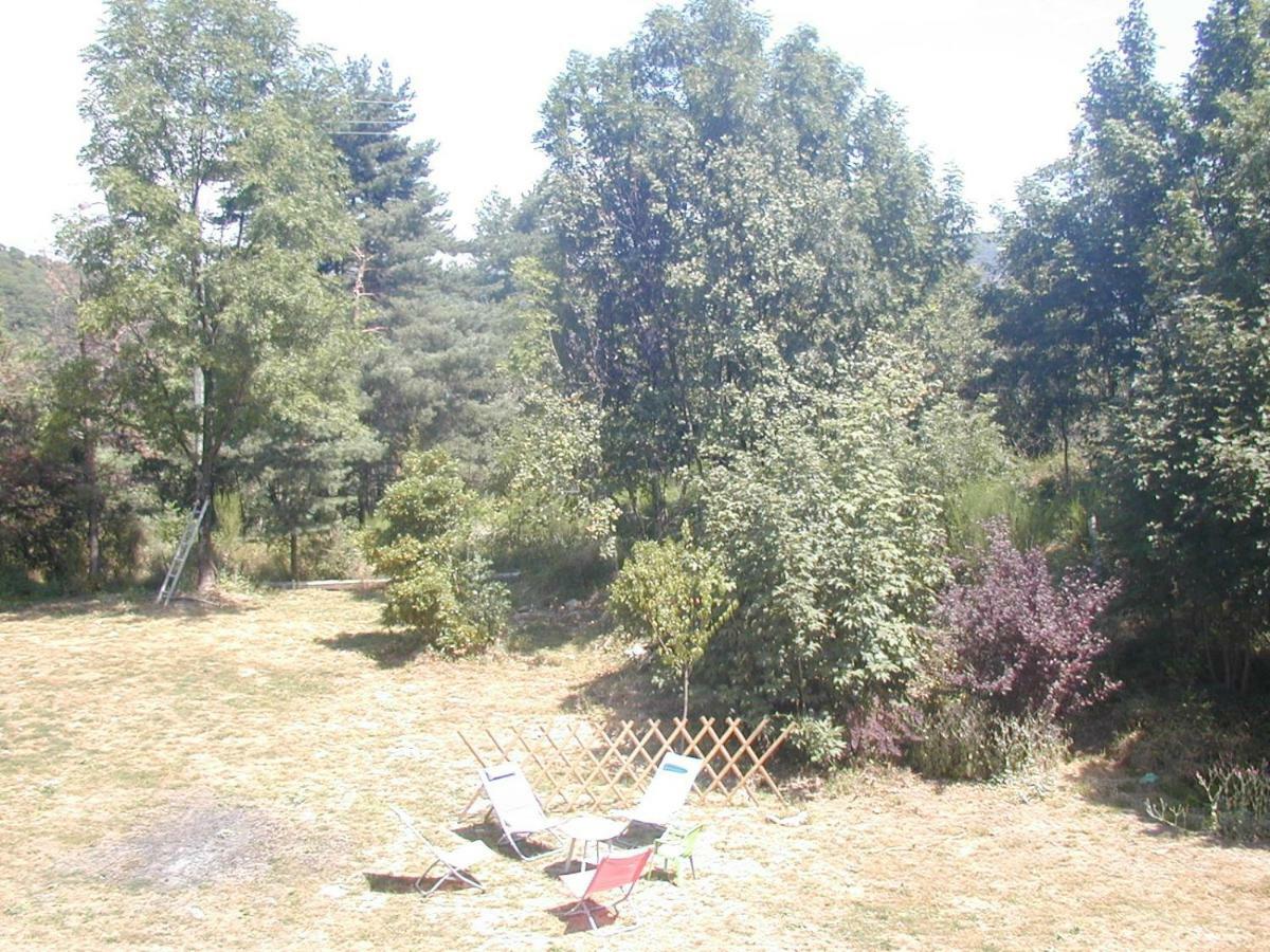 Un Petit Coin De Paradis Gluiras Екстериор снимка
